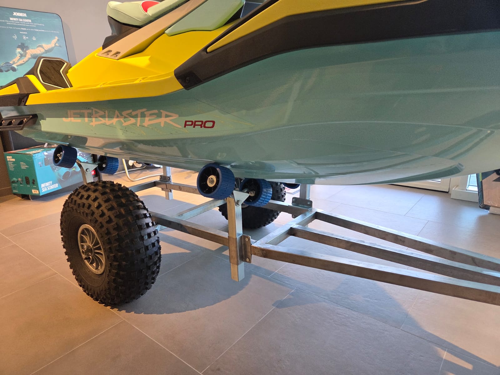 Carrello da spiaggia per moto d'acqua foto 3